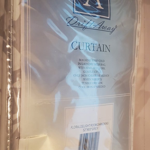 DriftAway Floral Botanic Pattern Room Darkening Thermal Insulated Curtians - Picture 4 of 4